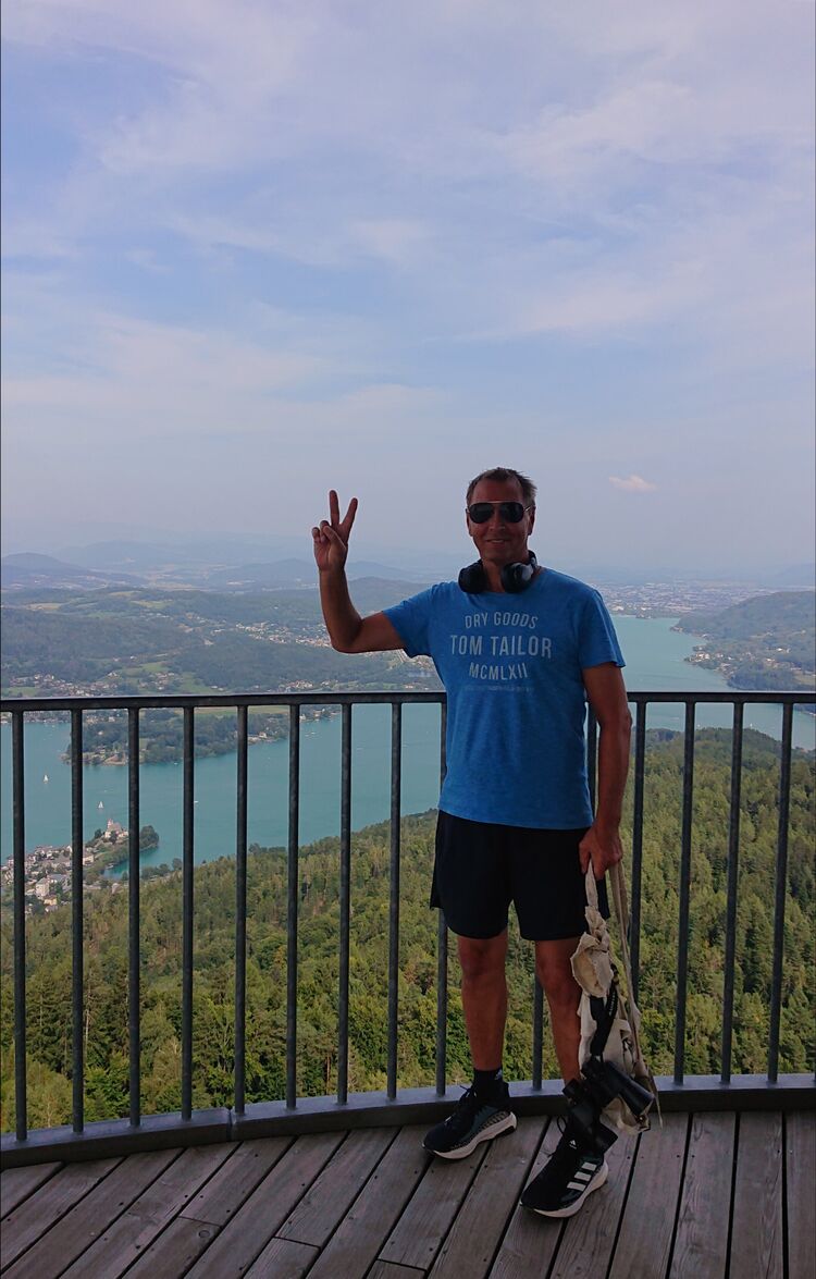  40075455  Sergej, 43 ,    