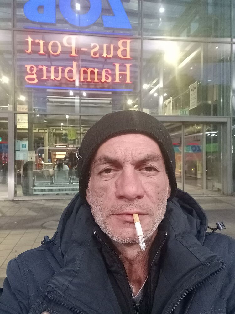  50850675  Artyom, 51 ,    