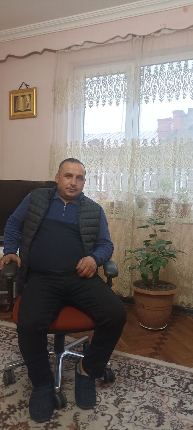  52325155  Axvan, 37 ,    