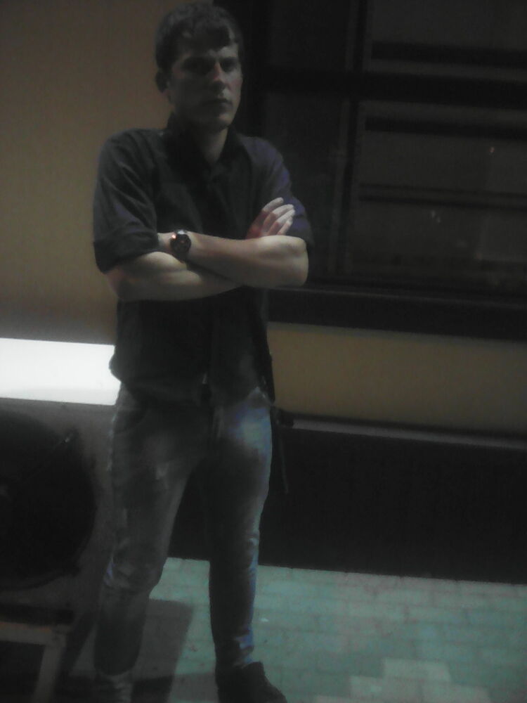  9703105  Sergeu, 32 ,    