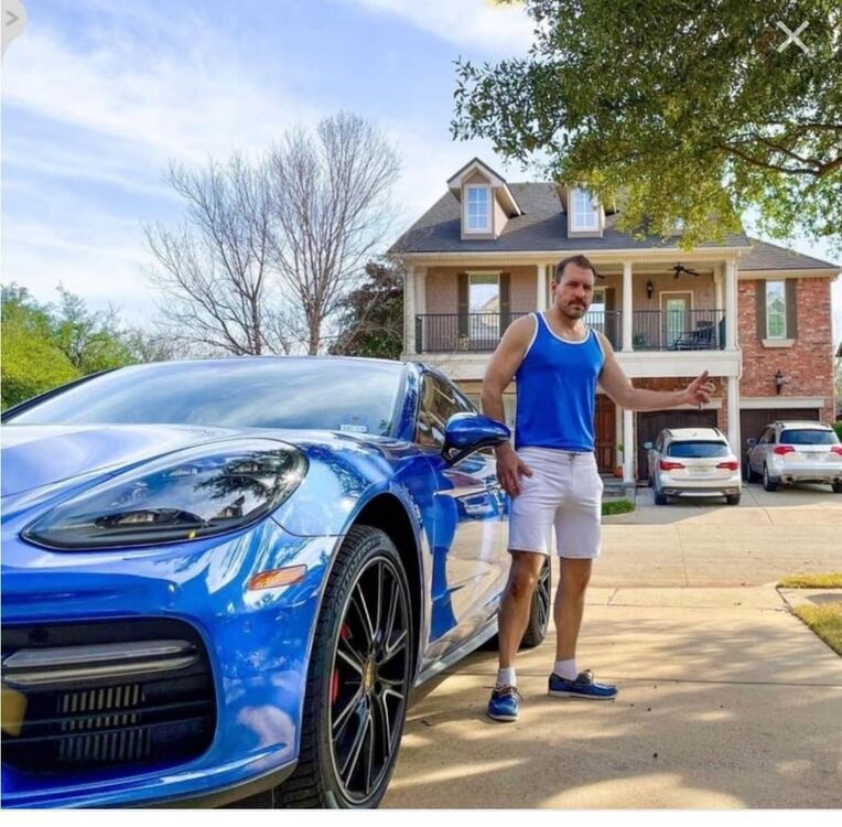  50015035  Robert, 52 ,    