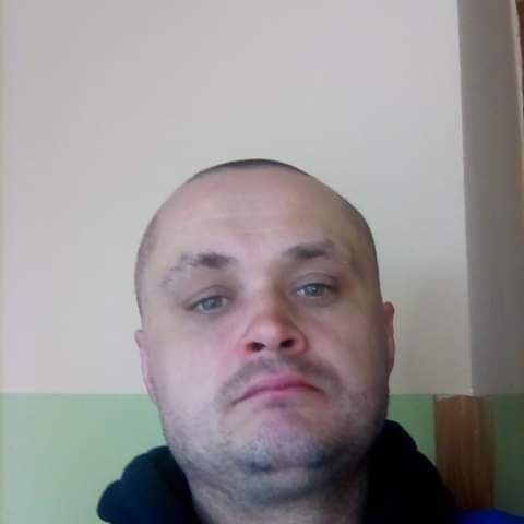  23126925  Iwan, 40 ,    
