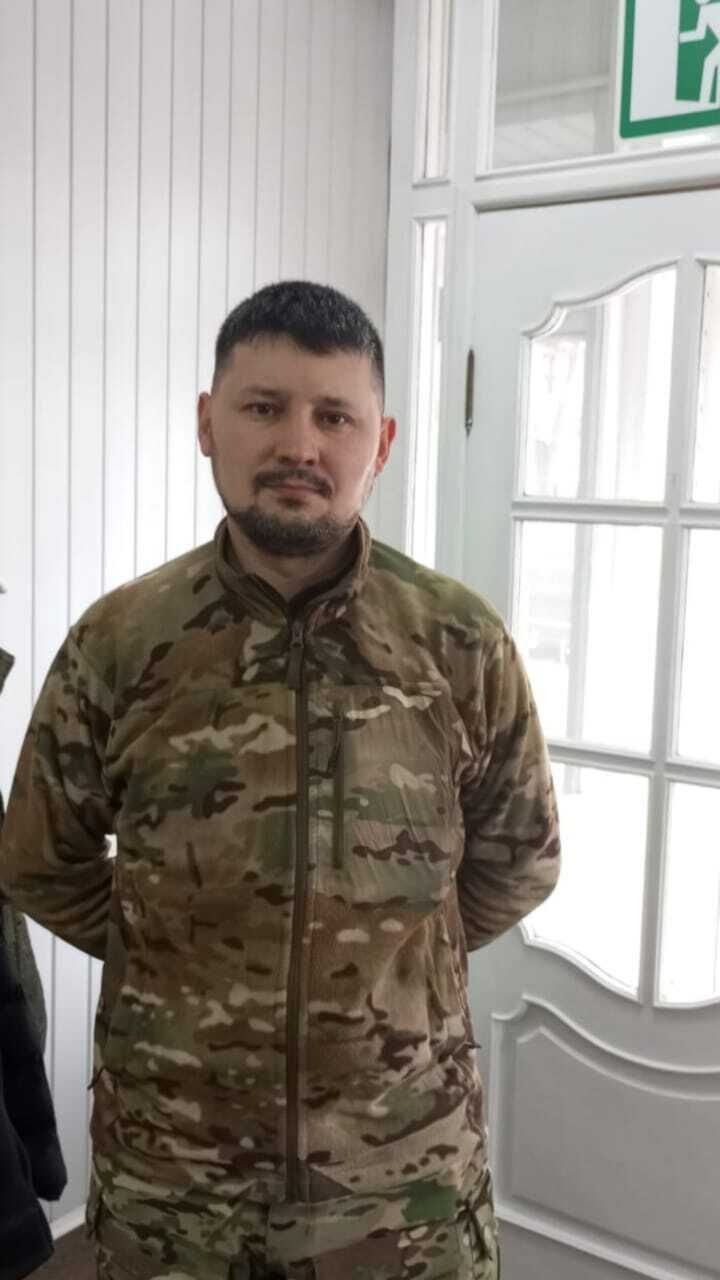  54546425  Alleos, 39 ,    