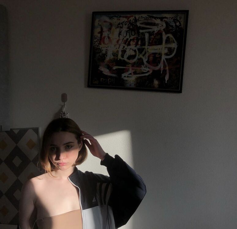  42237355  Kris, 22 ,    Phuket