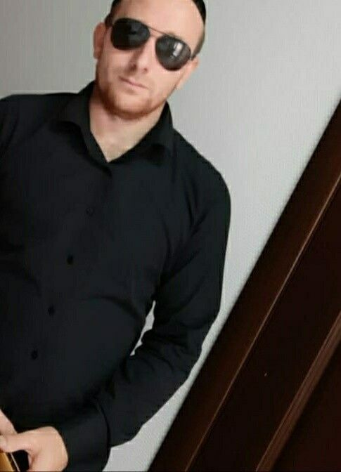  ,   Adam, 34 ,   ,   , c 