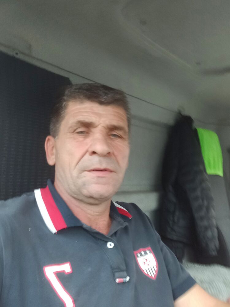  29528805  , 51 ,    