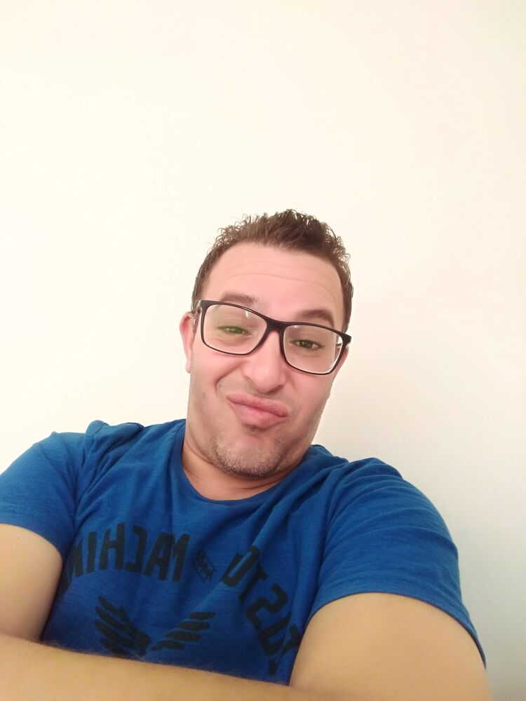 ���������� ������, ���� ������� Youcef, 45 ���, ������������ ��� ����� � ���������, c�������� ���������, ���������