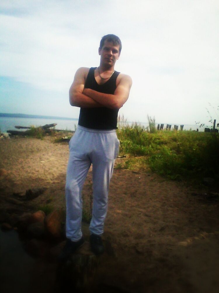  46583665  Denis, 32 ,    