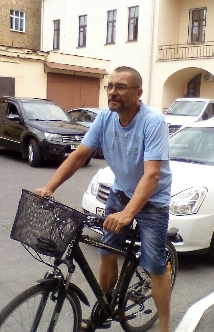  21525755  , 64 ,    