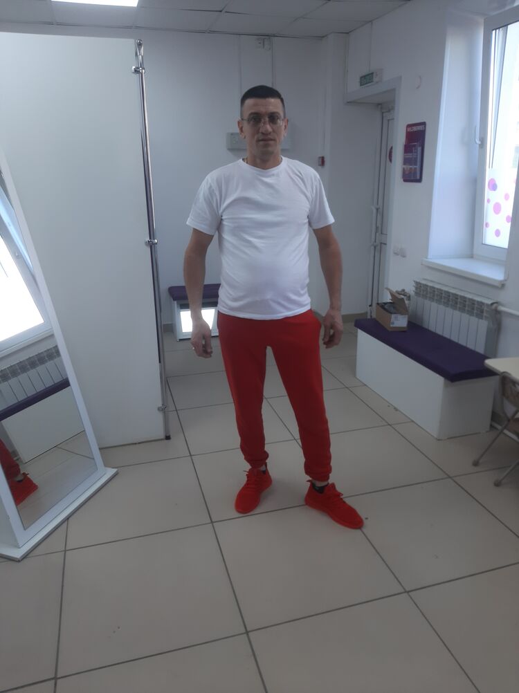  43885925  , 40 ,    
