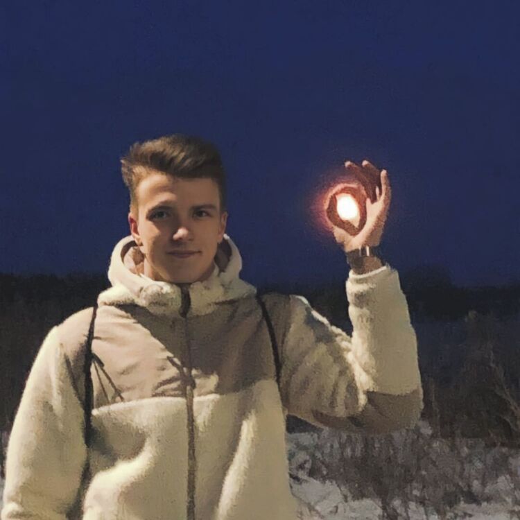 ���� 52563225 ����� ˸��, 21 ���, ���� ���������� � �����������