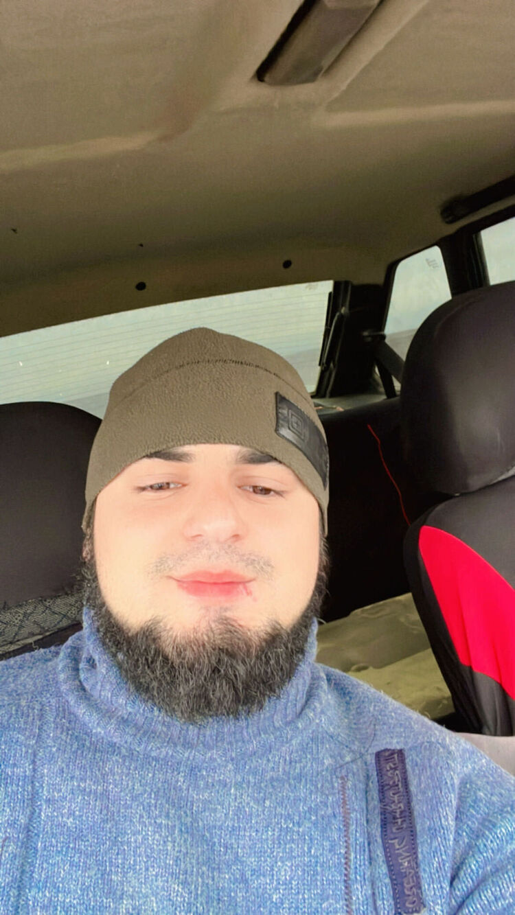  52138695  , 25 ,    --