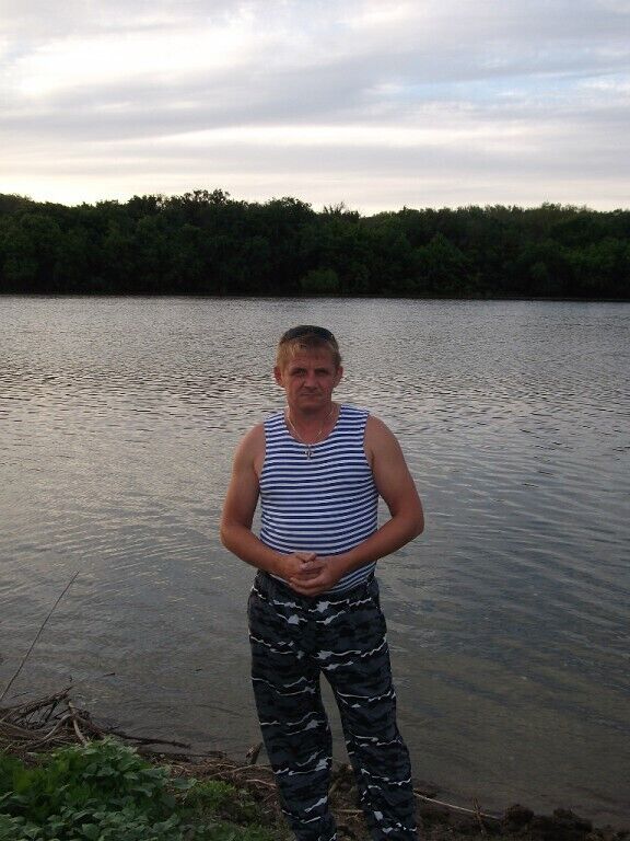  31415605  Oleg, 45 ,    