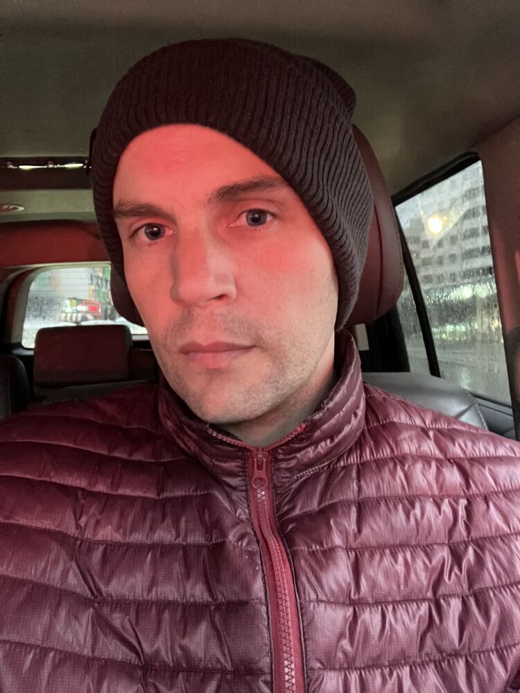  ,   Vlad, 39 ,   ,   