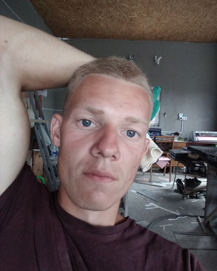  33629855  , 25 ,    