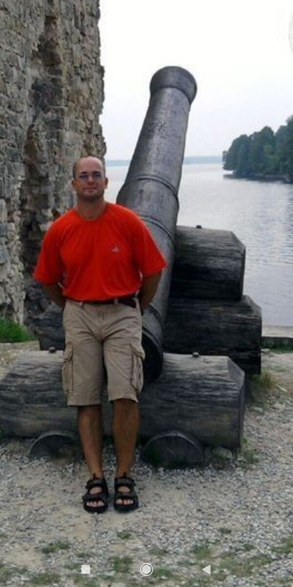  16643915  Semjuel, 46 ,    