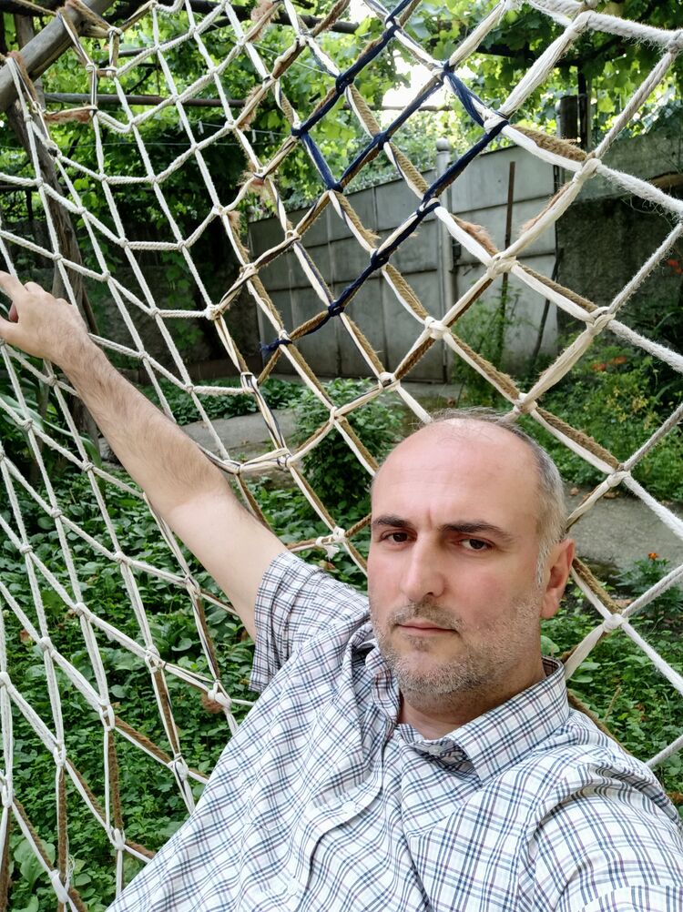  31777955  Konstantine, 50 ,    