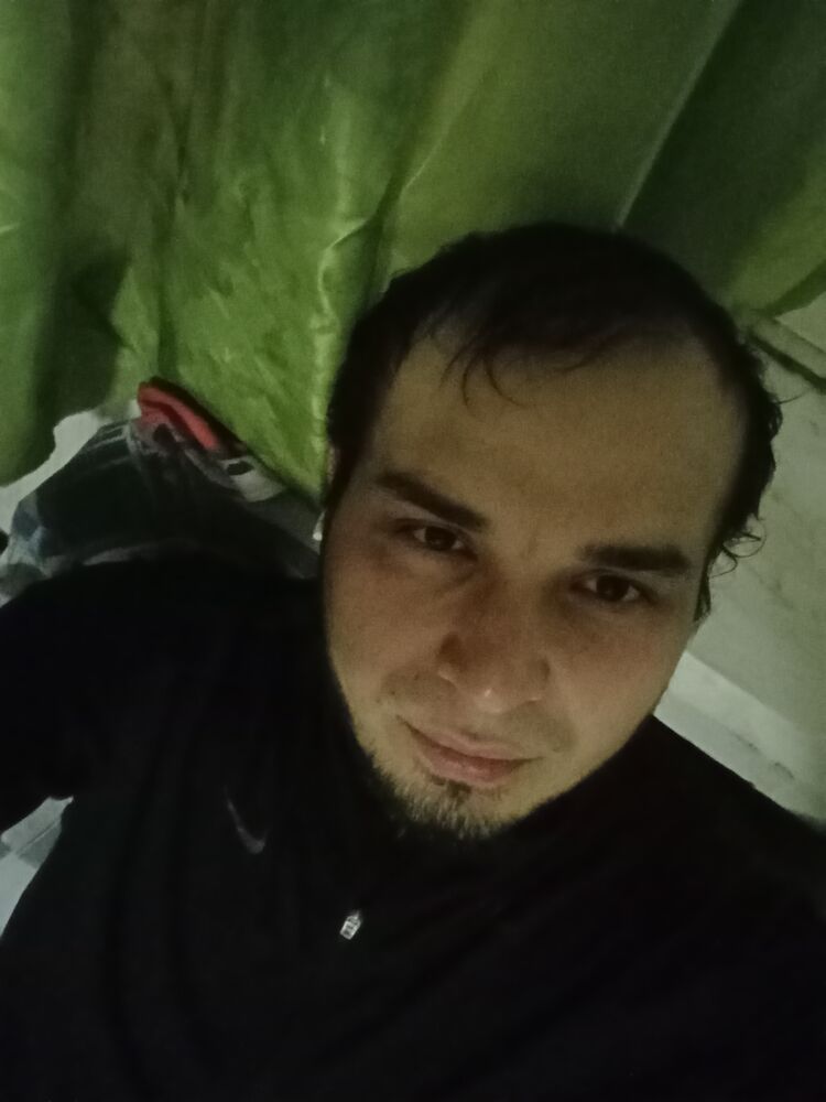  41612315  Malik, 30 ,    