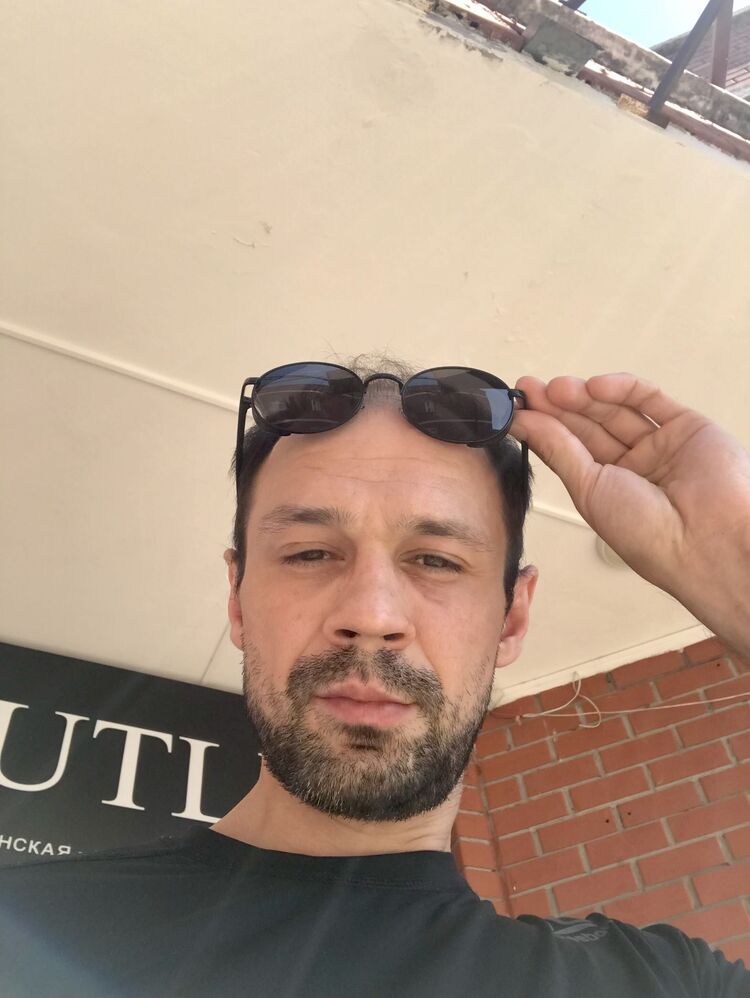  52929665  , 37 ,    