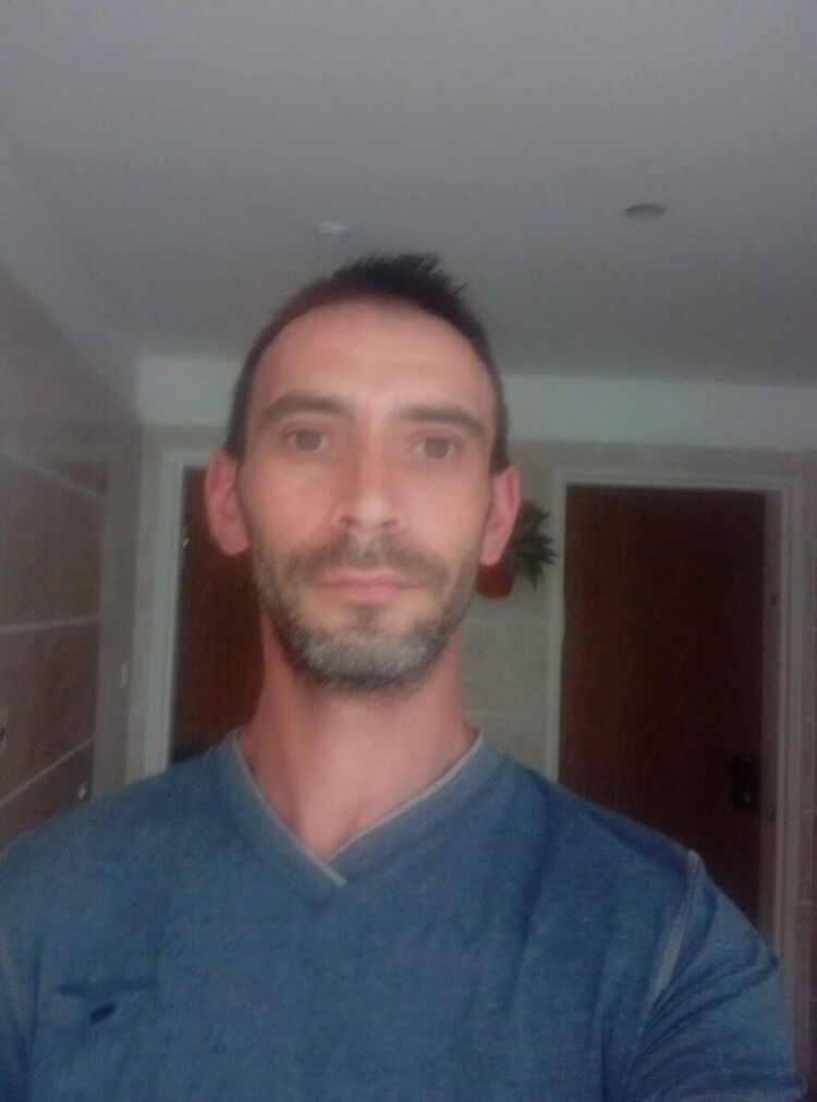  22327235  Viktor, 40 ,    Ashqelon