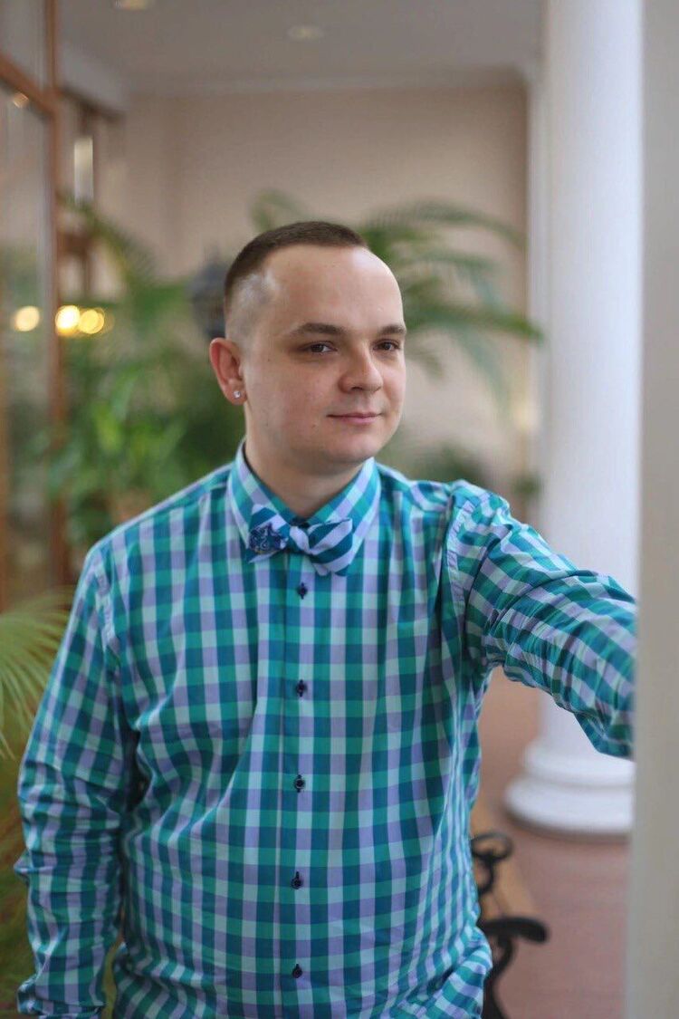  33732055  , 37 ,    -