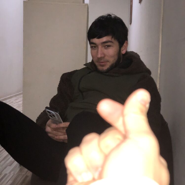  48717235  , 21 ,    