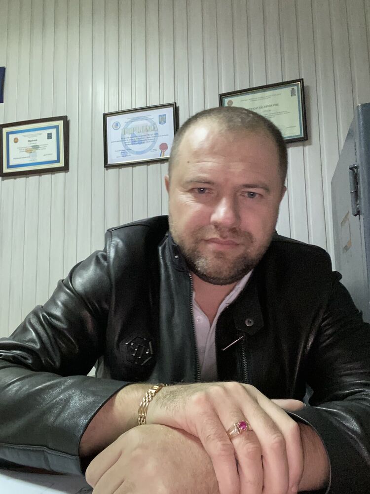  ,   Maik, 41 ,   ,   
