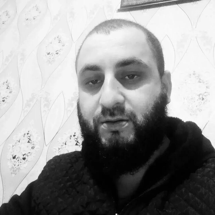  ,   Kamil, 31 ,   ,   