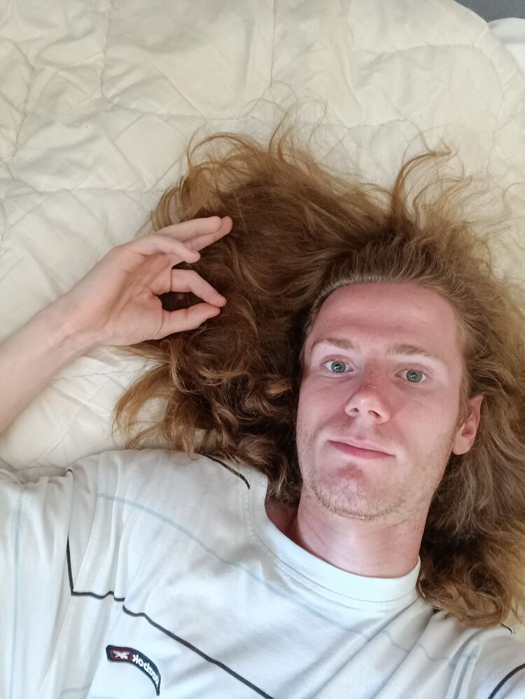  Bergen op Zoom,   Viktor, 24 ,   ,   