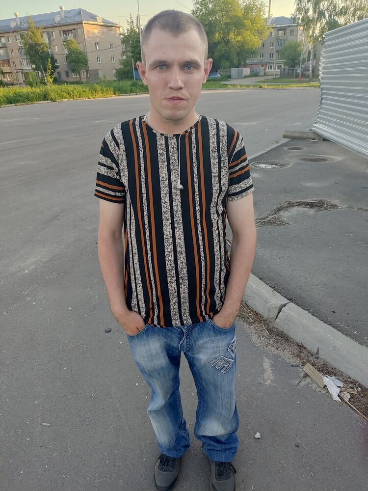  27097445  , 32 ,    
