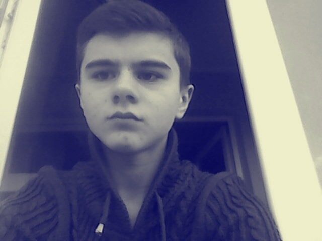  5902755  Anton, 28 ,    