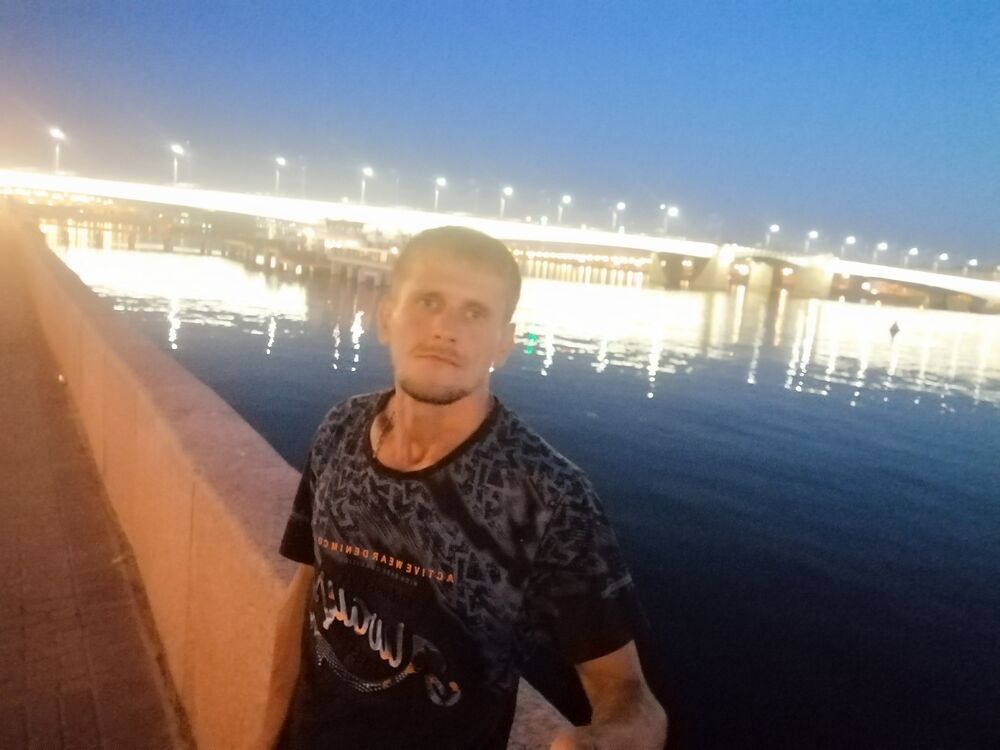  51226645  Nikolay, 37 ,    -
