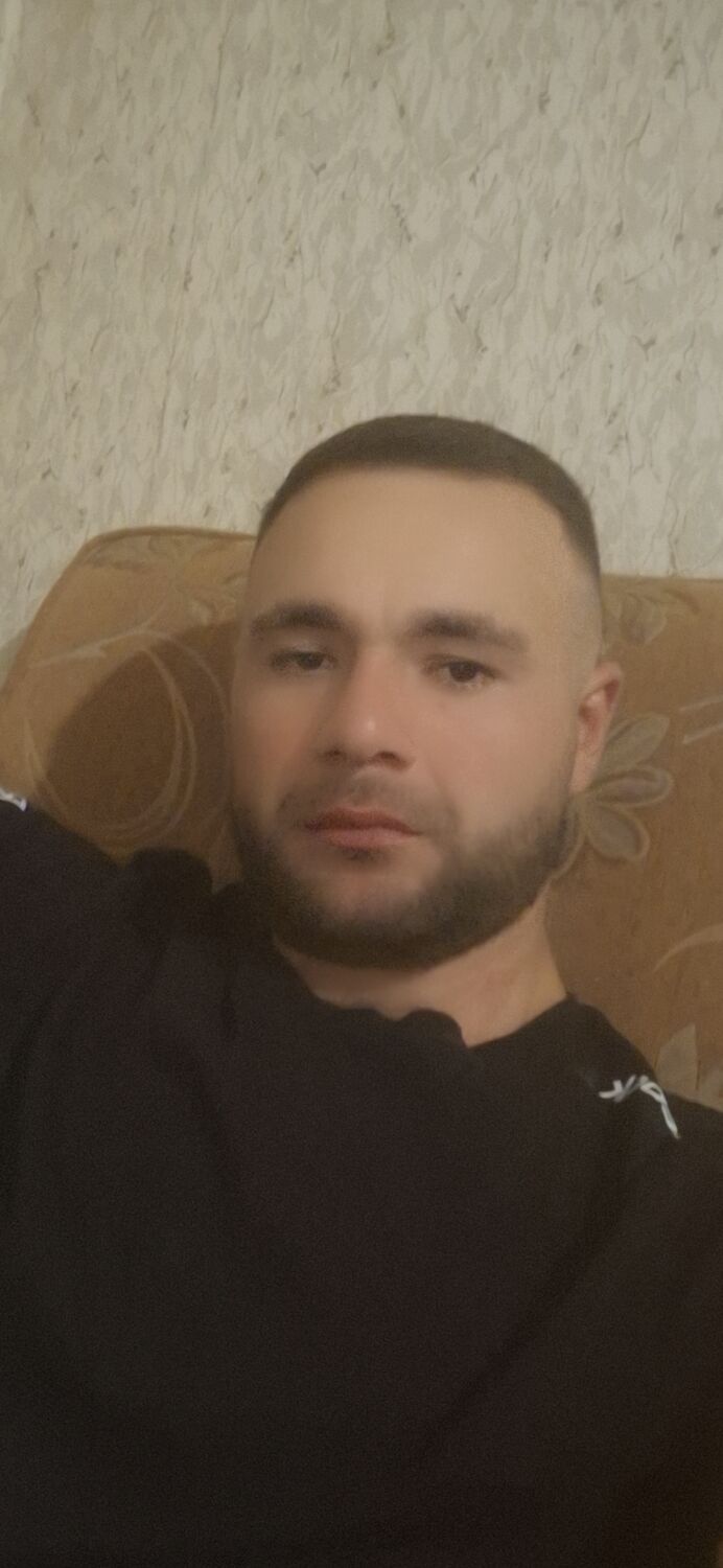  ,   Zhakhongir, 28 ,   ,   