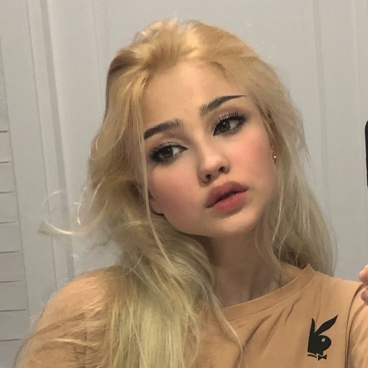  ,   Lana, 21 ,   ,   , 