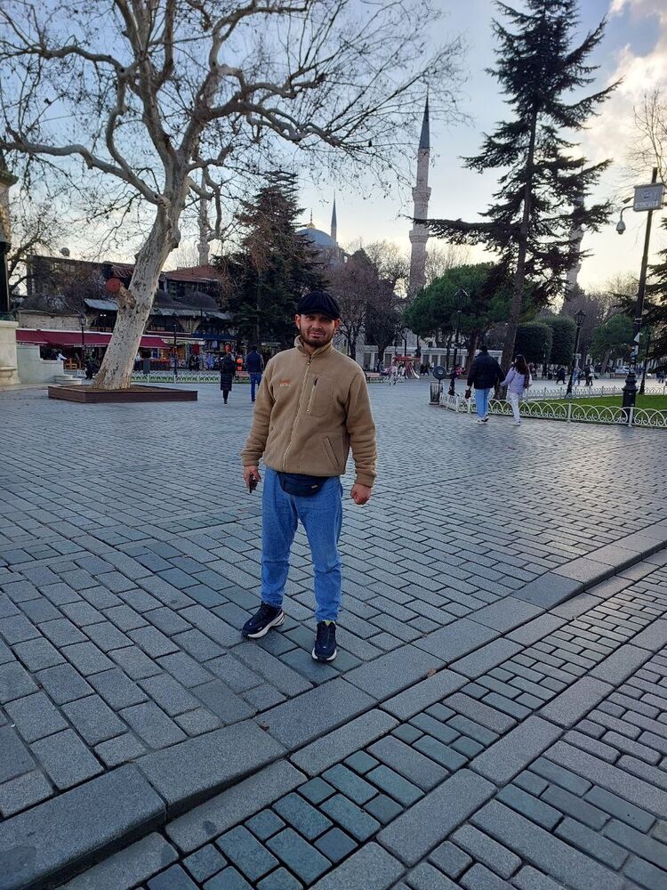  ,   Aziz, 32 ,   ,   , c 