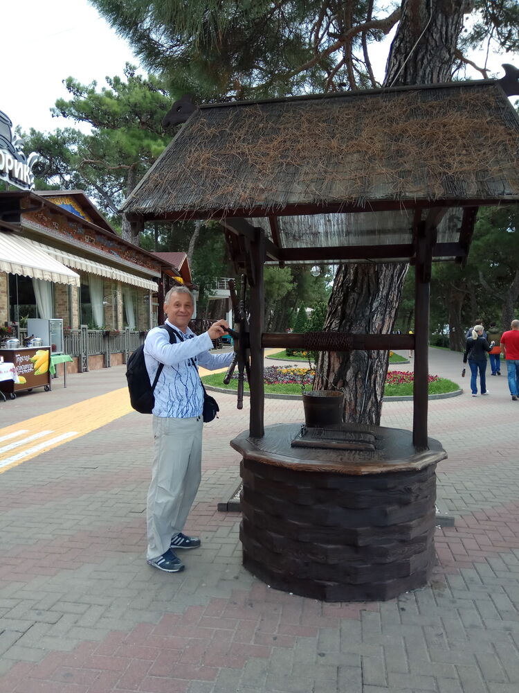  22839775  Aleksandr, 62 ,    