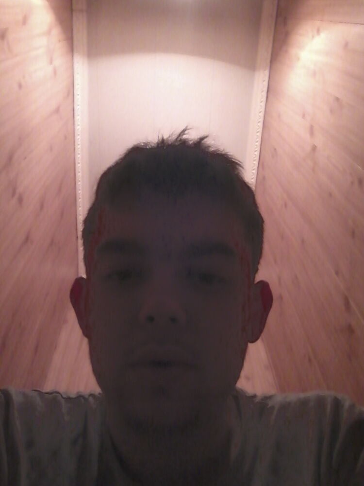  5281755  Denis, 30 ,    