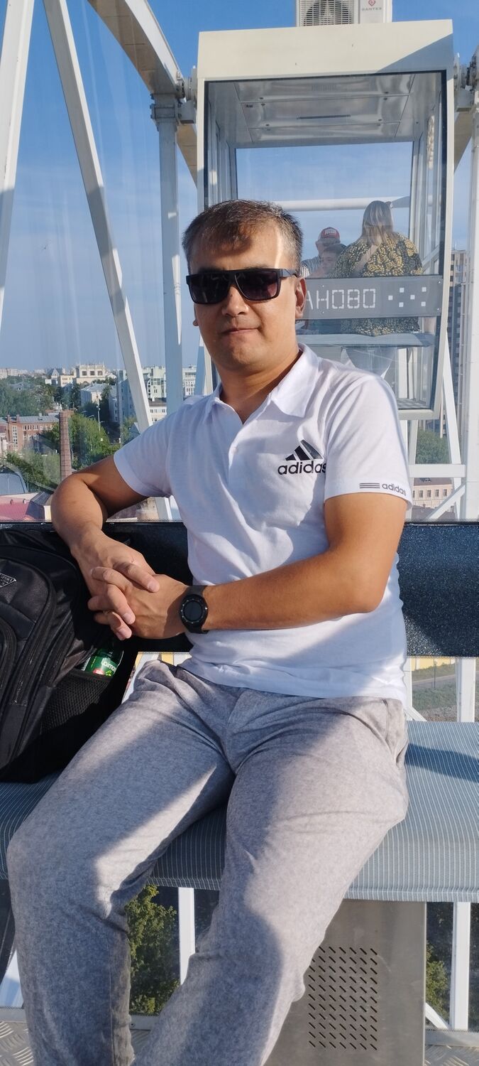  45143215  Shuhrat, 38 ,    