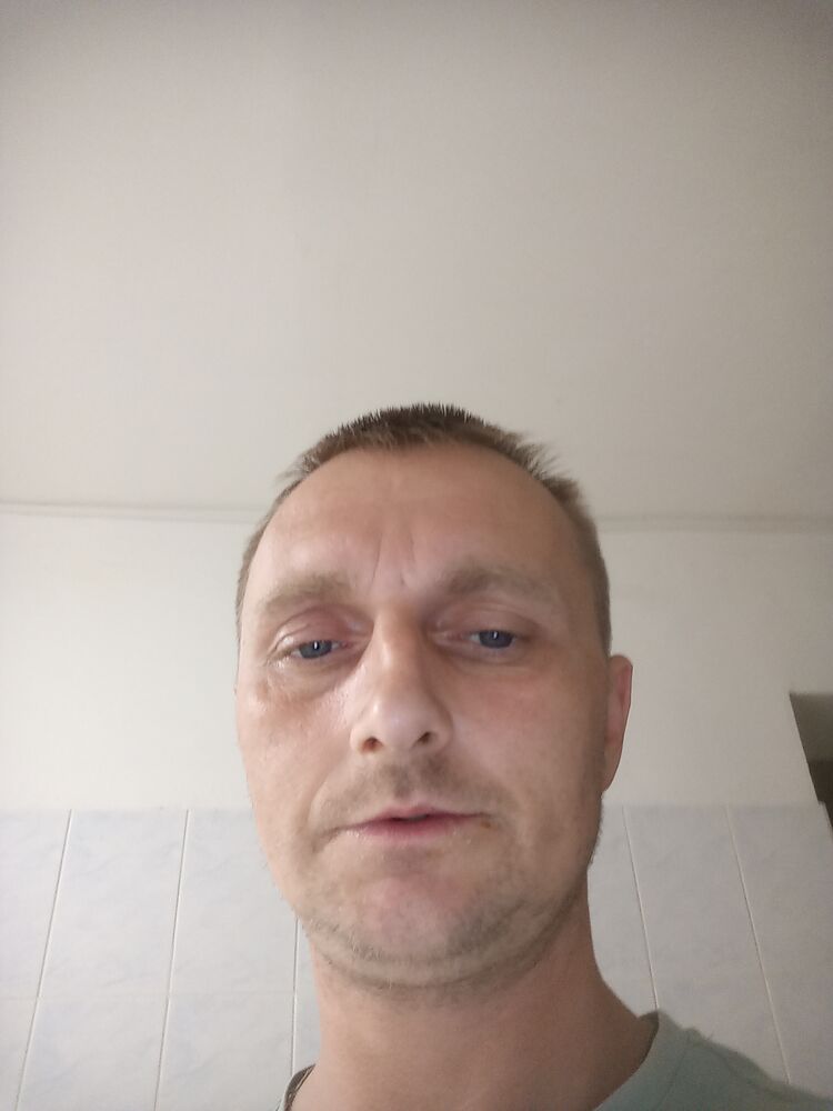  44641955  Denis, 40 ,     