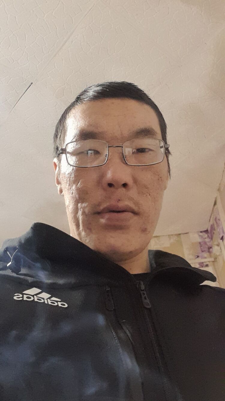  ,   Viktor, 36 ,   ,   