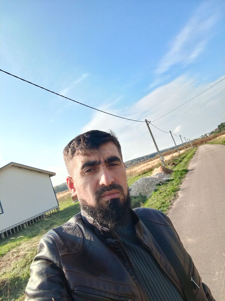  46825815  Karim, 30 ,    