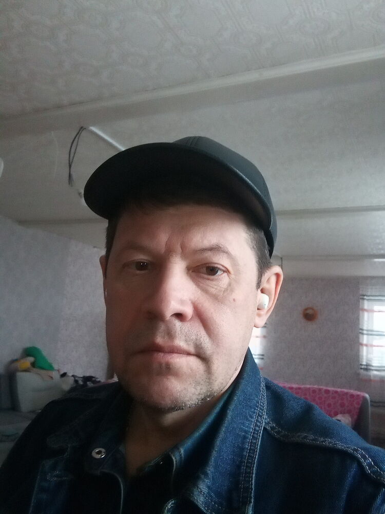  48411325  ALEX, 54 ,    