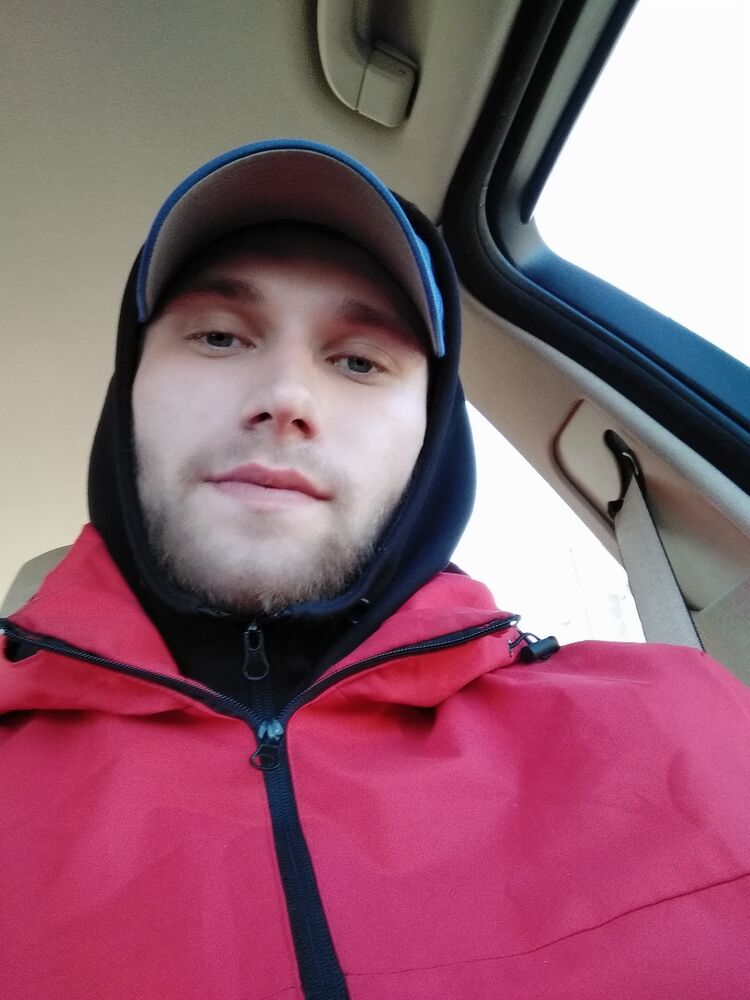  ,   Danik, 32 ,   ,   