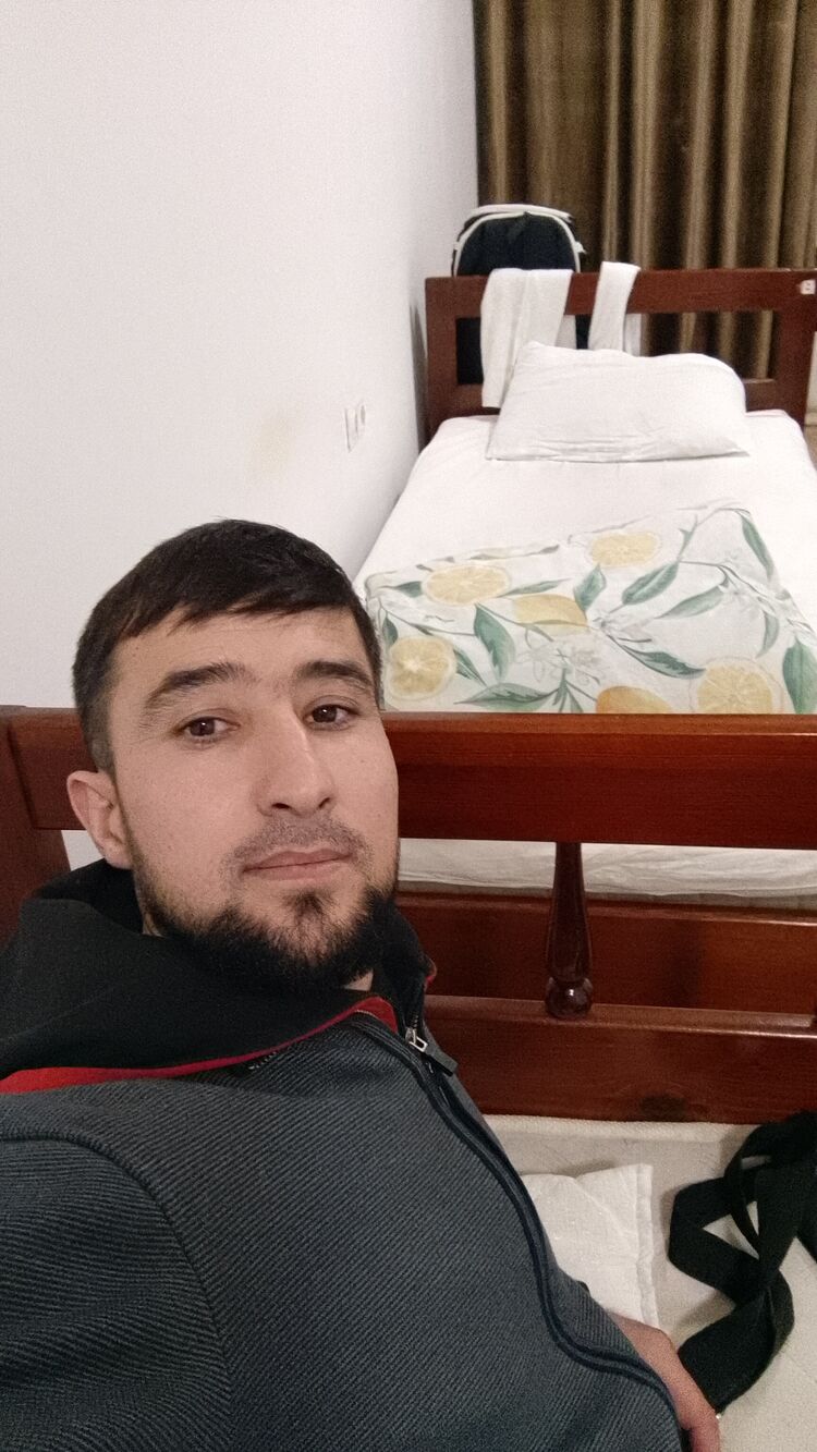  54709605  Husen, 34 ,    