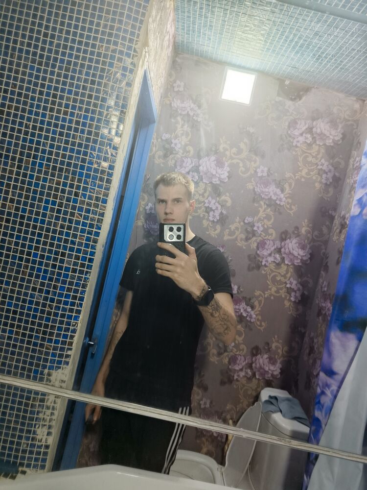  51458405  Vladimir, 24 ,    