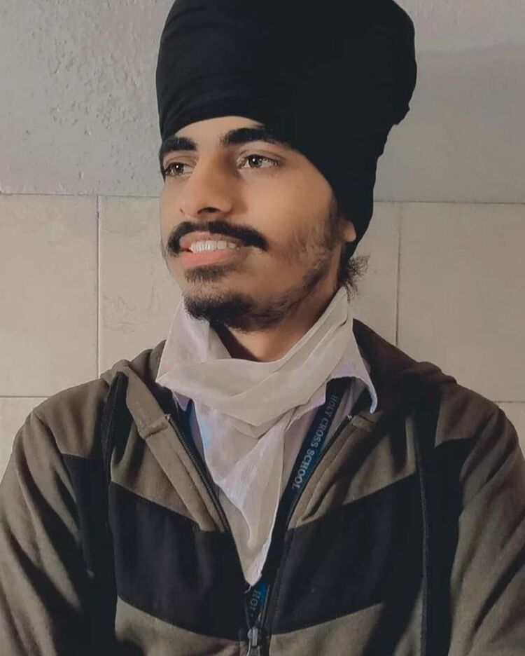 26330785  Punjabi, 23 ,    Amritsar