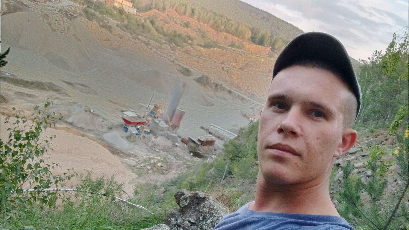  ,   Pavel, 32 ,   , 