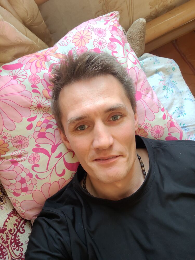  34184665  Sergei , 36 ,    