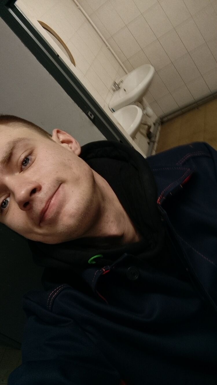  48069675  , 23 ,    