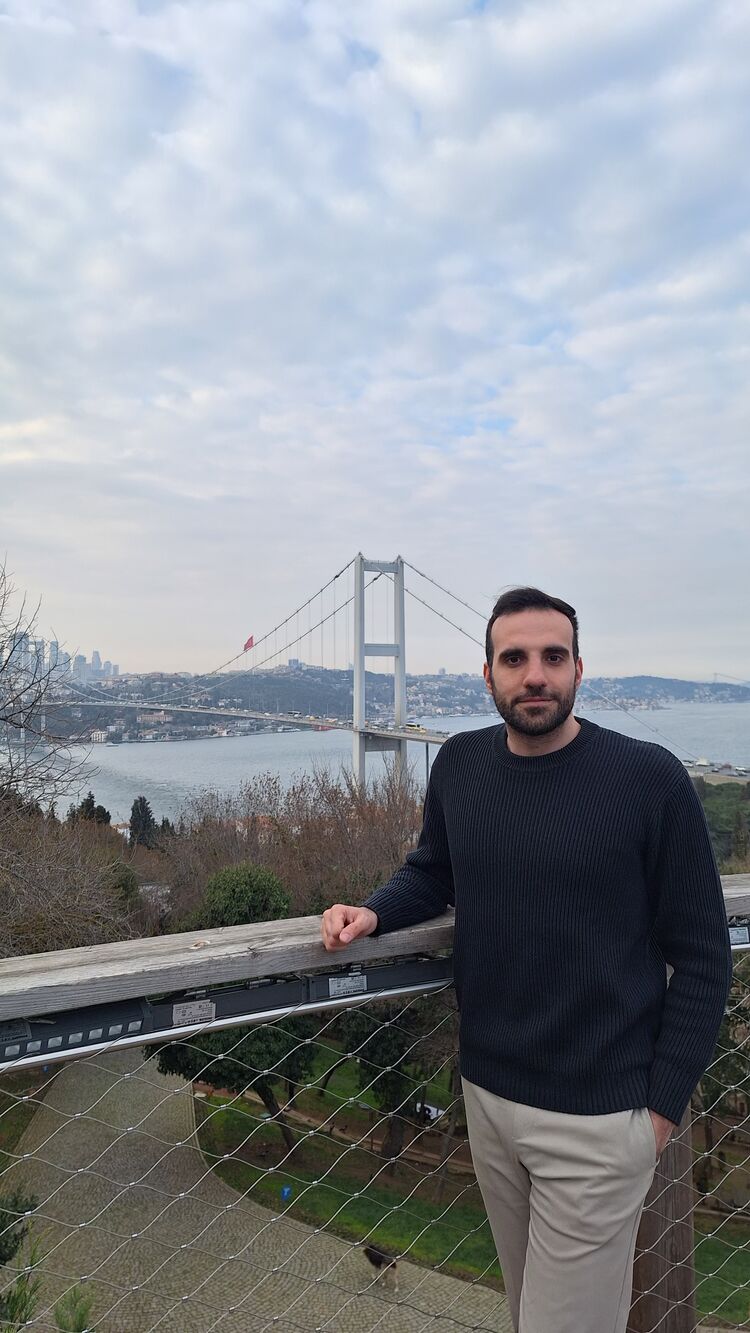  ,   Burak, 32 ,   ,   